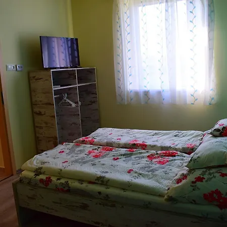Alfa Apartman דירה *